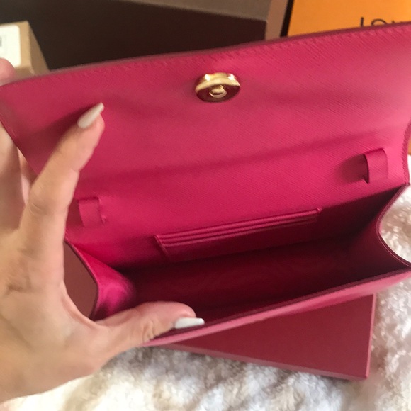 Authentic Salvatore Ferragamo Epi belt bag - Picture 3 of 8